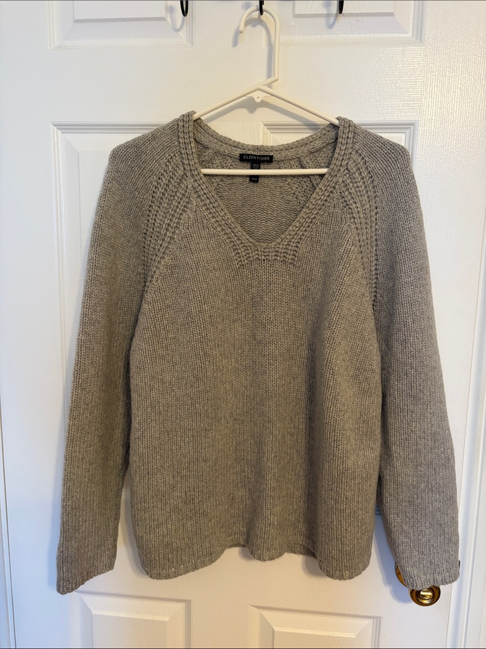Eileen Fisher Light Gray V-Neck Cashmere Merino Blemd Sweater